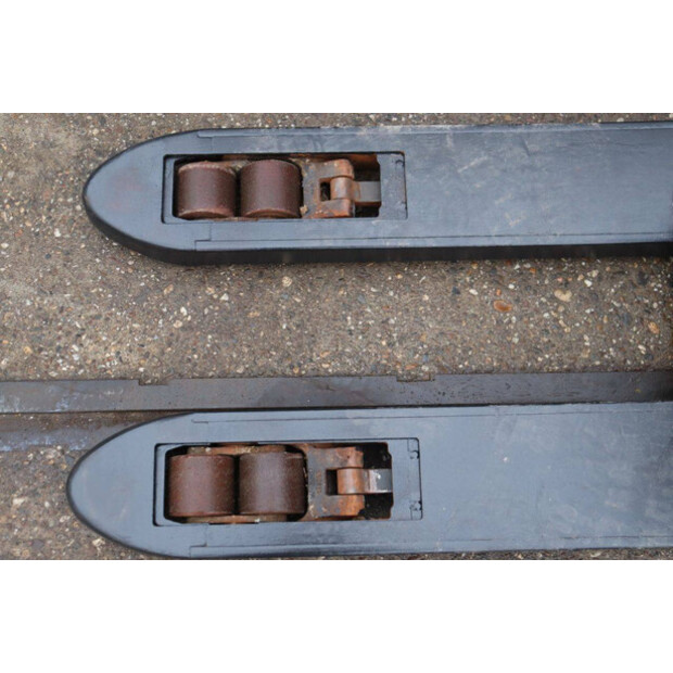 2013 BT SWE200D-45930895