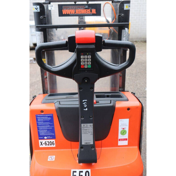 2013 BT SWE200D-45930899