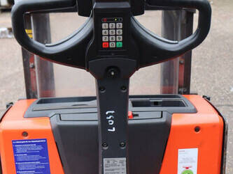 2013-bt-swe200d-1431114-45930899