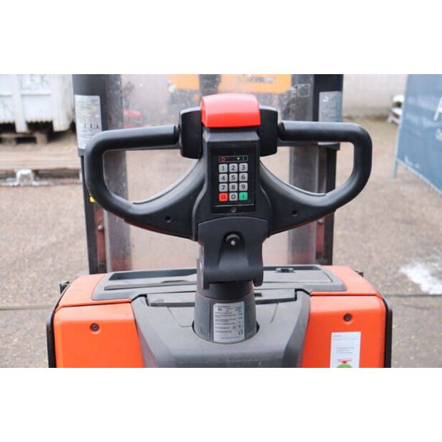 2015 بي تي SWE200D-45930932