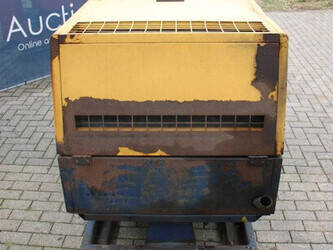 2009-compair-c50-1431117-45930975