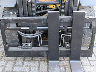 2013-yale-glp30vx-1431118-45930995