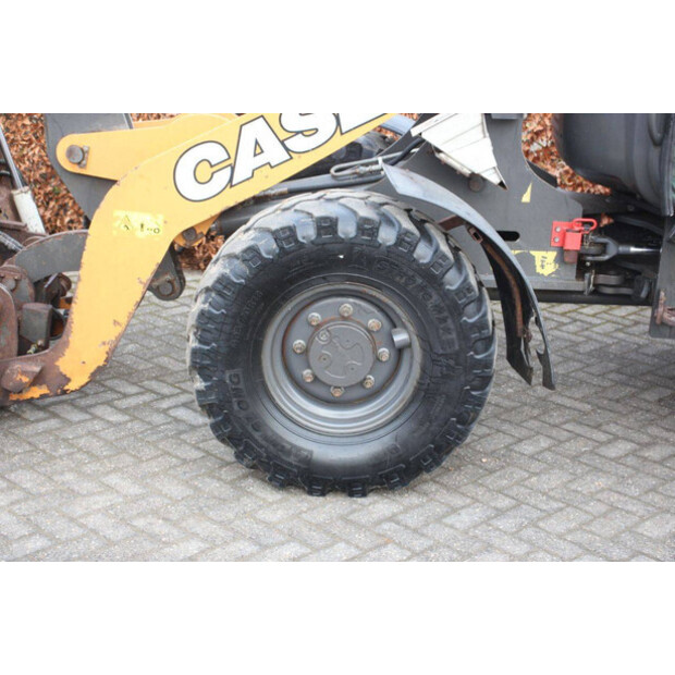 2017 CASE 121F-45931060