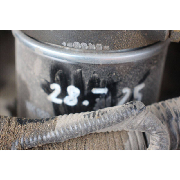 2017 CASE 121F-45931067