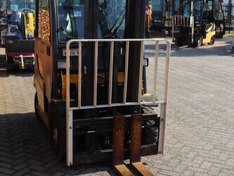 2014-yale-glp16vx-1431133-45931532