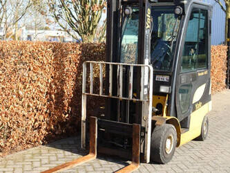 2014-yale-glp16vx-1431137-45931677