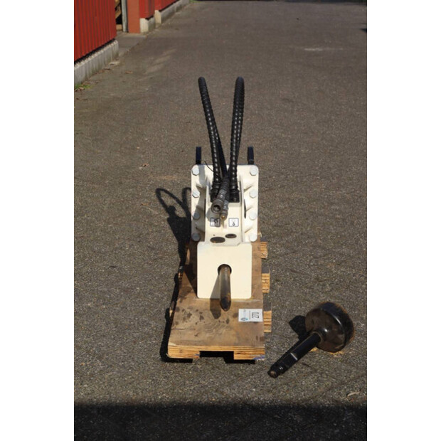 2025 BOBCAT CW05-45931760