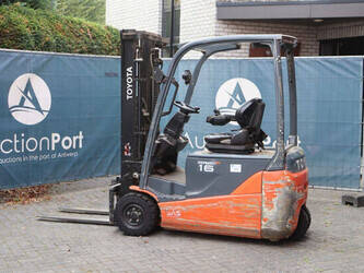 2019-toyota-8fbe16t-1431146-45931810