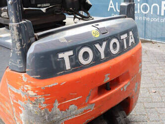 2019-toyota-8fbe16t-1431146-45931823