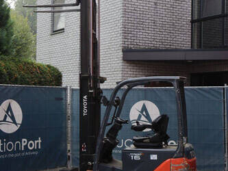 2019-toyota-8fbe16t-1431146-45931842