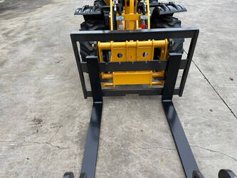 2025-wolf-mini-750-1431151-45931963