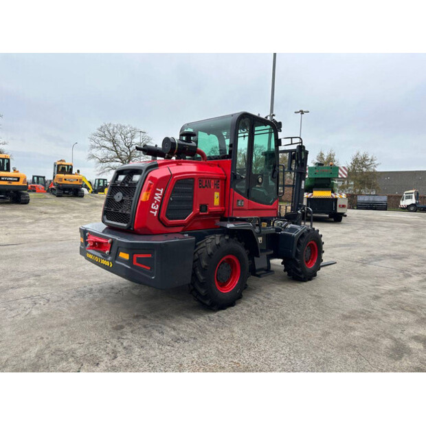 2025 Blanche TW – 3T-45932035