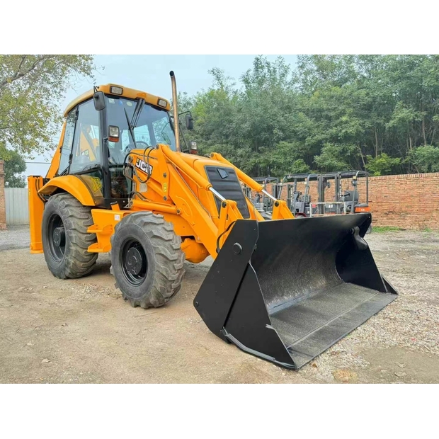 2024 JCB 3cx-45932676