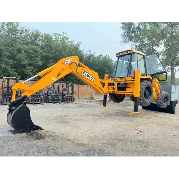 2024 JCB 3cx-45932680