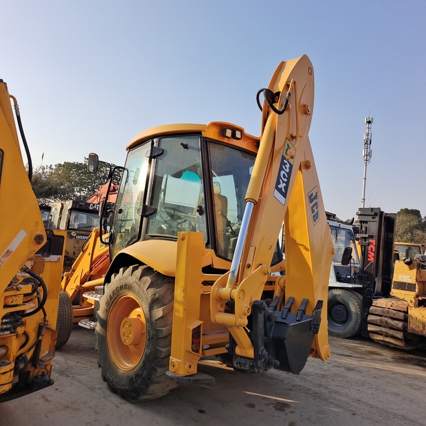 2022 JCB 3cx-45932684