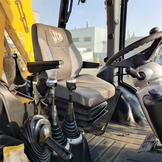 2023 JCB 4CX-45932722