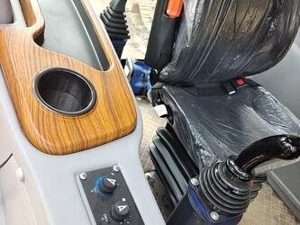 2025-caterpillar-420f-1431181-45932769