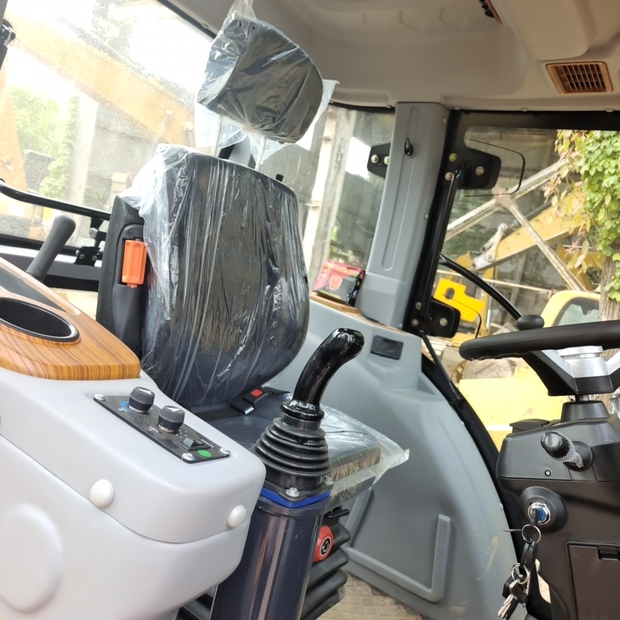 2025 كاتربيلر 420F-45932772