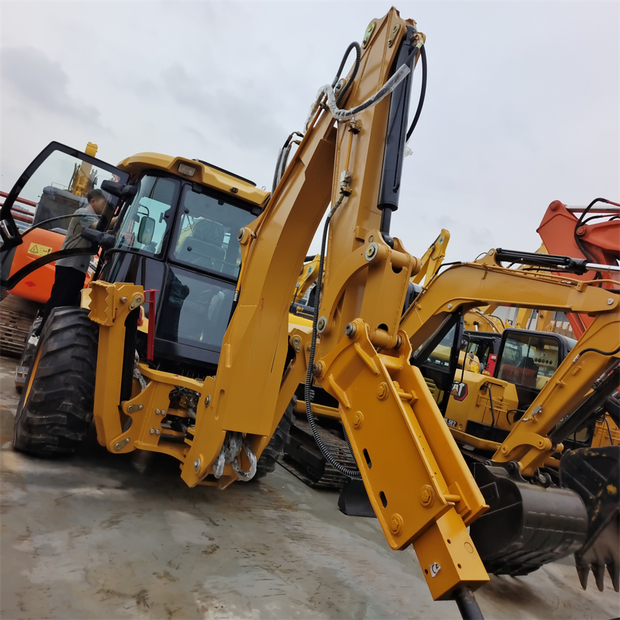 2025 Caterpillar 416E-45932788