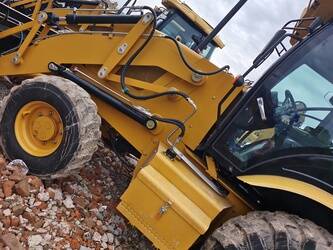 2026-caterpillar-428f-45932802