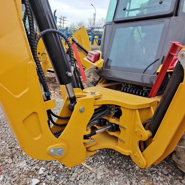 2026 كاتربيلر 426F-45932810