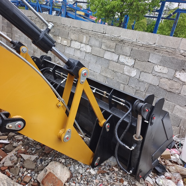 2026 كاتربيلر 426F-45932811