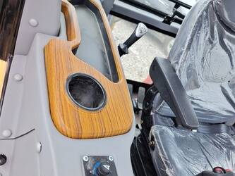 2026-caterpillar-426f-45932813