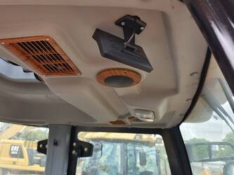 2026-caterpillar-426f-45932815