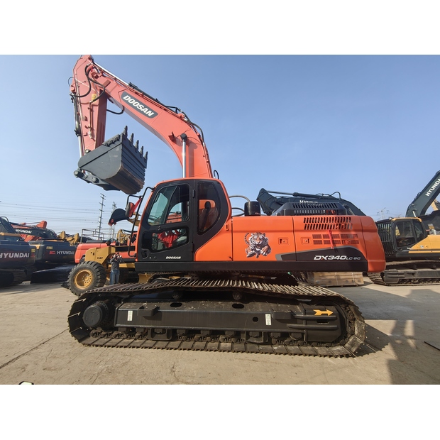 2025 كراولر اكزافيتور 340-45932927