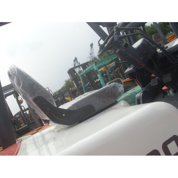 2025 Toyota FD70-45933004