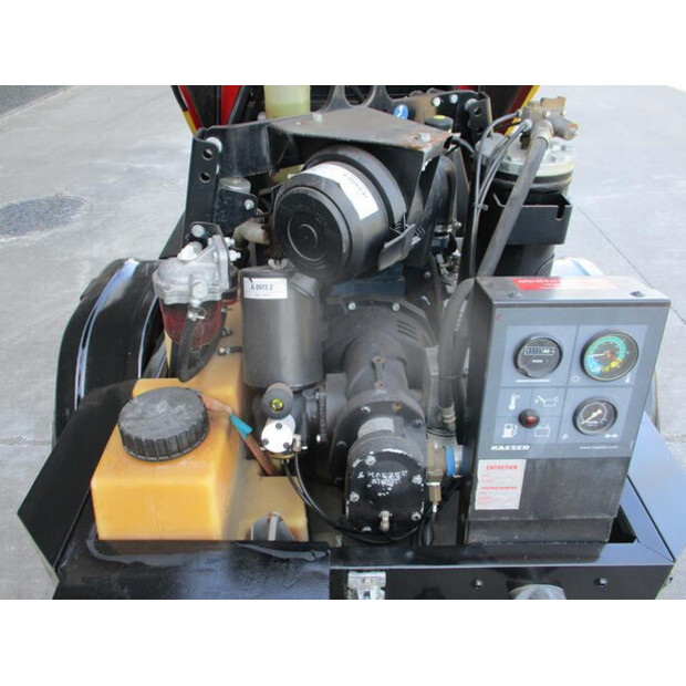 2011 Kaeser M 20-45933040