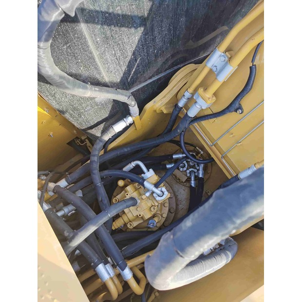 2023 Caterpillar 320D-45935888