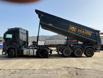 2018-mercedes-benz-actros-1845-1431223-45935954