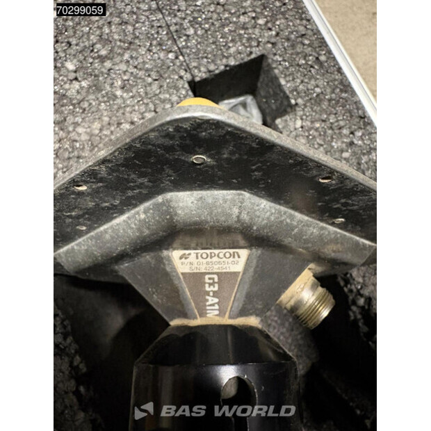 2016 ليبهير R924-45935988