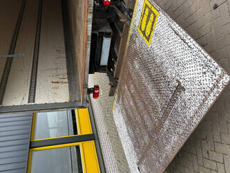 2012-iveco-120e18-45936034