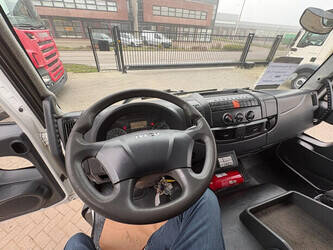 2012-iveco-120e18-45936035