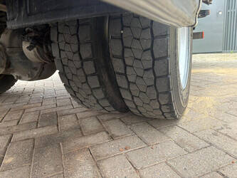 2012-iveco-120e18-45936039