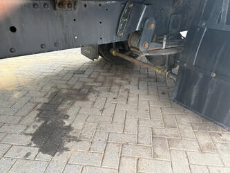 2012-iveco-120e18-45936048