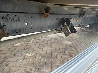 2012-iveco-120e18-45936052