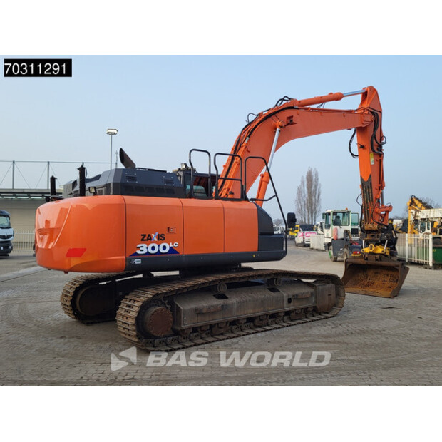 2016 Hitachi ZX300LC-6-45936644