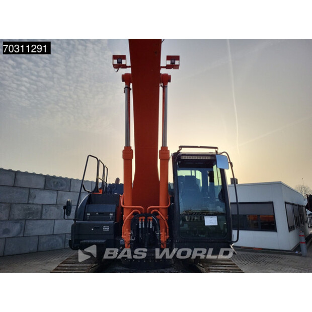 2016 Hitachi ZX300LC-6-45936647