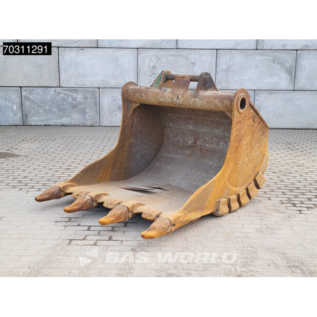 2016 Hitachi ZX300LC-6-45936656