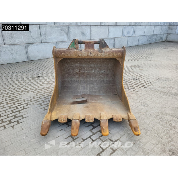 2016 Hitachi ZX300LC-6-45936657