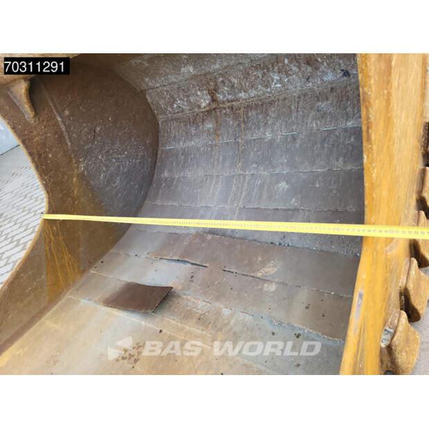 2016 Hitachi ZX300LC-6-45936661