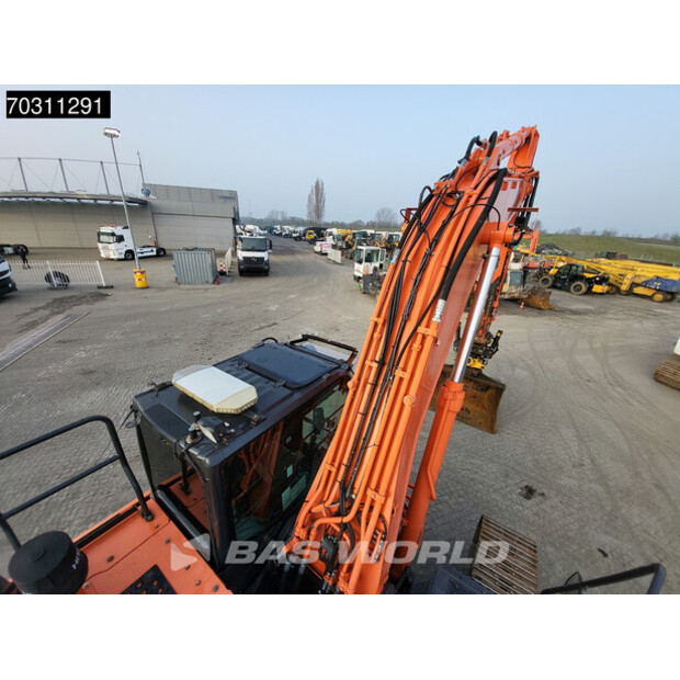 2016 Hitachi ZX300LC-6-45936678