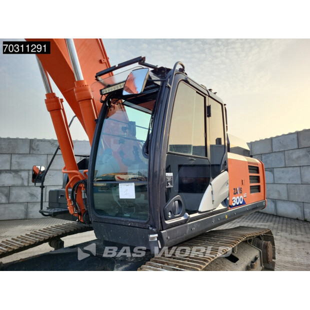 2016 Hitachi ZX300LC-6-45936679