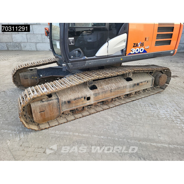 2016 Hitachi ZX300LC-6-45936680
