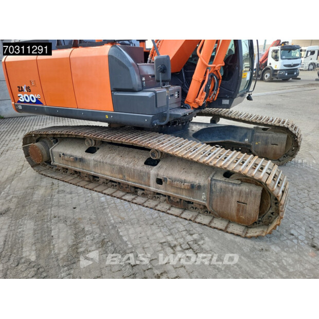 2016 Hitachi ZX300LC-6-45936681