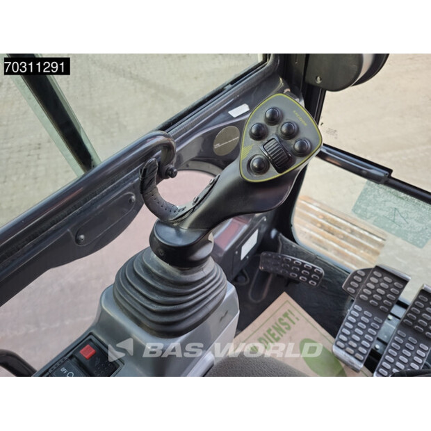 2016 Hitachi ZX300LC-6-45936686