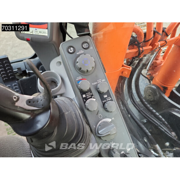 2016 Hitachi ZX300LC-6-45936689